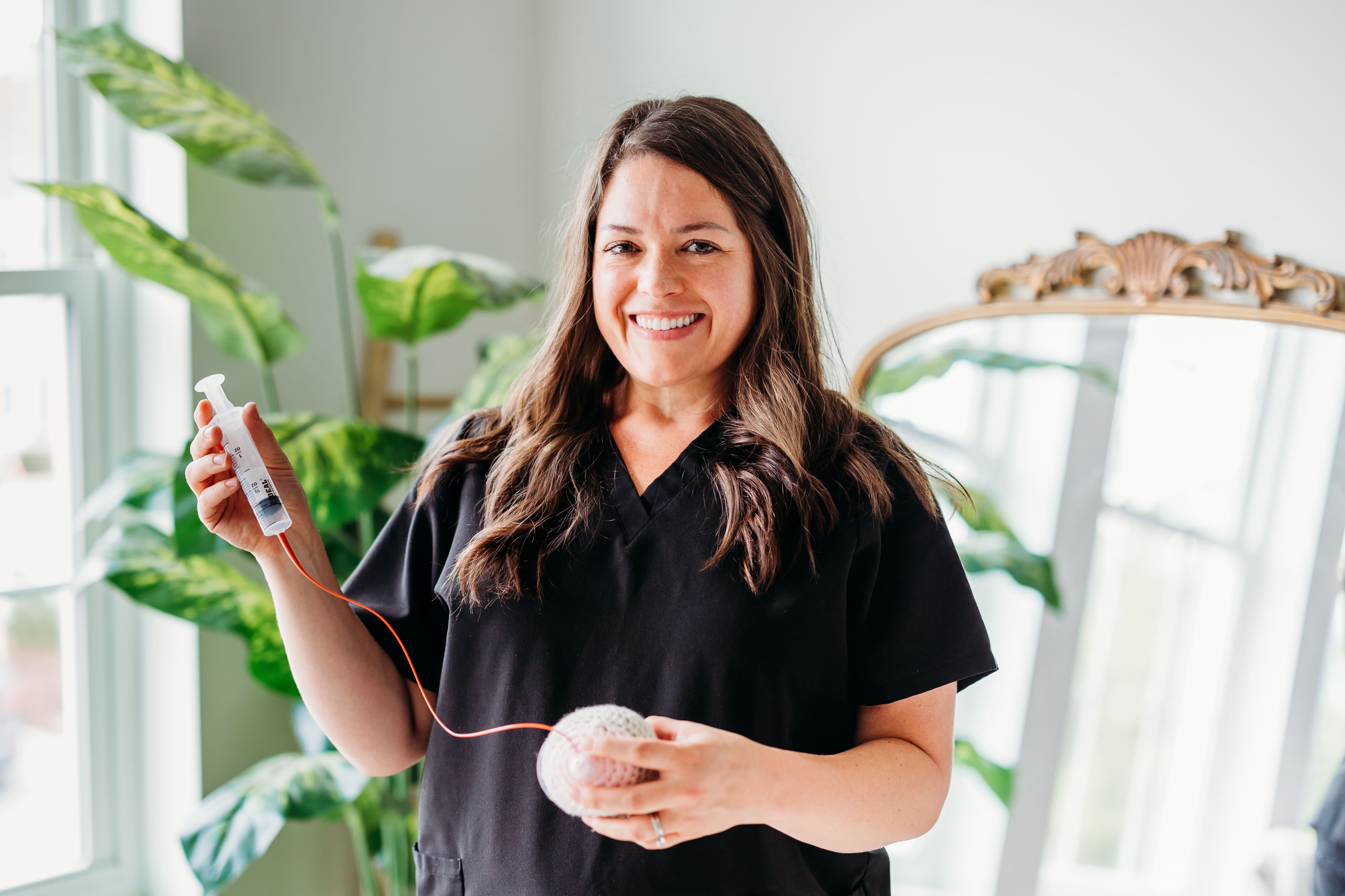 Lindsey Lotito, IBCLC Lactation Consultant Headshot