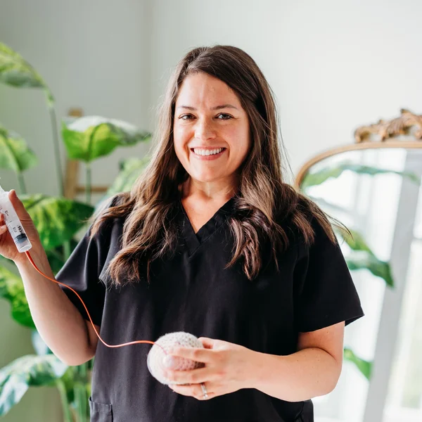 Lindsey Lotito, IBCLC Lactation Consultant Headshot