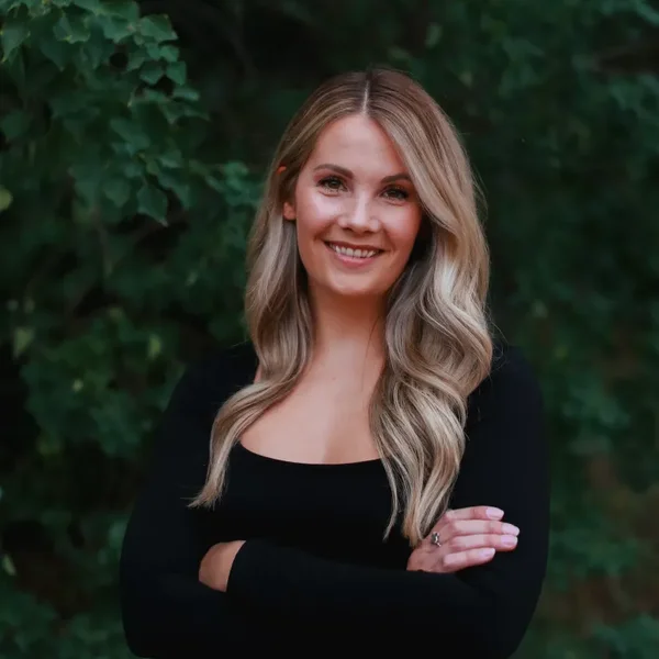 amanda-flowers therapist headshot