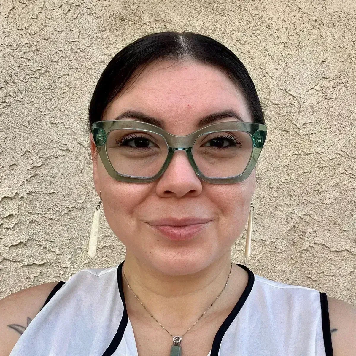 Analisa Velasco-Lopez therapist headshot