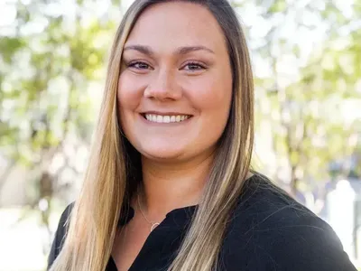 Ashlyn Parides therapist headshot